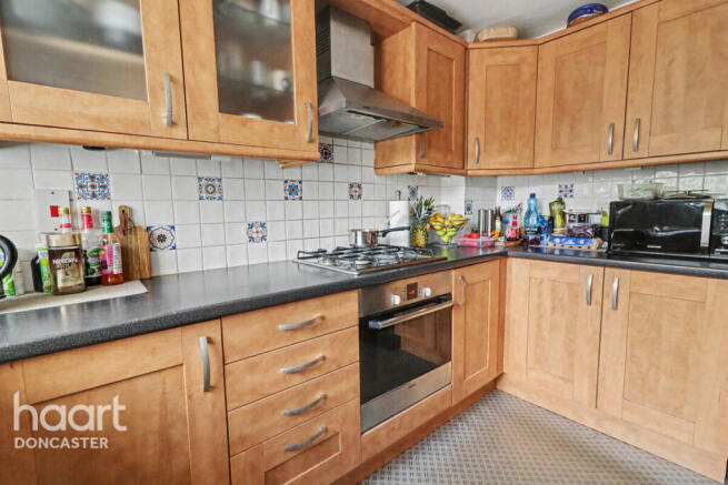 3 bed Terraced for sale Image 7