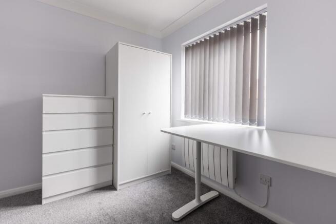 3 bed Flat to rent Image 6