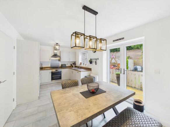 4 bed Detached for sale Image 6