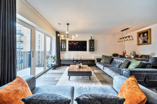 1432210-7-69bd417...