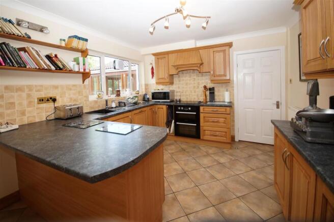 kitchen1.JPG
