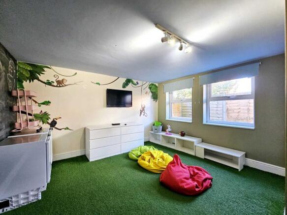 5 bed End of Terrace for sale Image 7