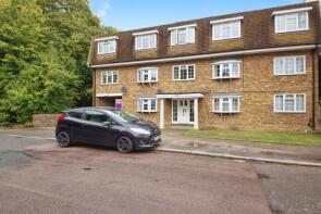 Flat 1, 157 Forest Court, Forest Road, Loughton IG10 1EF