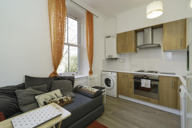 11. Kitchen area ...