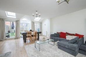 13, Heydon Way, Horsham RH12 3GL