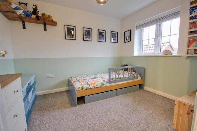 3 bed Semi-Detached for sale Image 7
