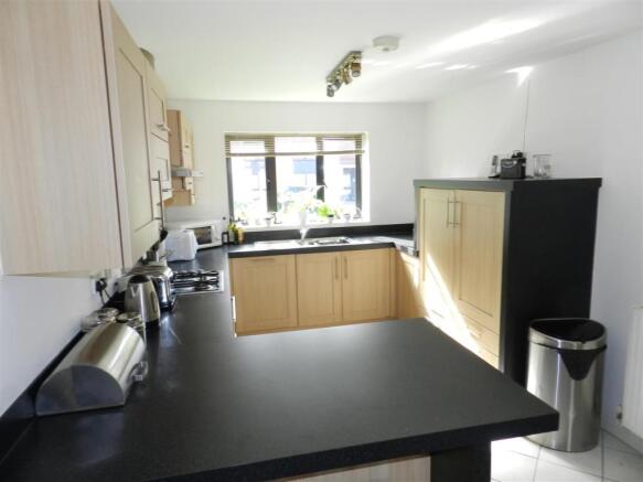 BREAKFAST KITCHEN RO