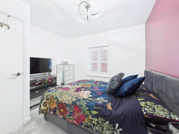 CAM04366G0-PR0172-STILL058.jpg