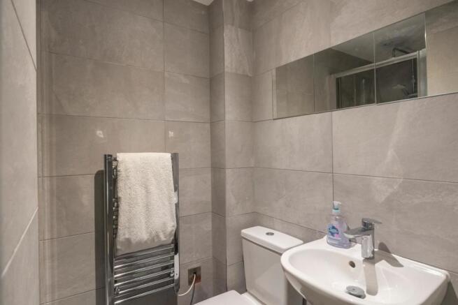 RHC351TLF3 - Ensuite C.jpg