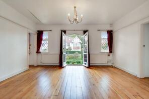 9, Grimsdyke Crescent, Barnet EN5 4AH