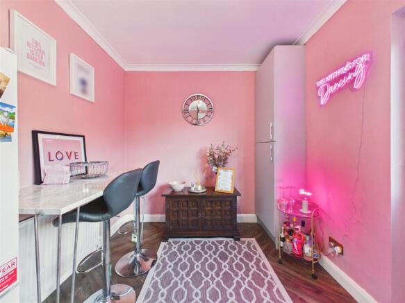 2 bed Terraced for sale Image 4