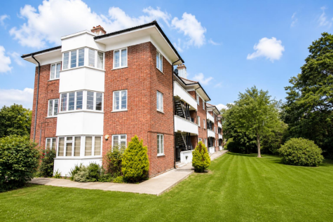 Hollywood Court,Deacons Hill Road, Elstree