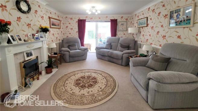 3 bed Bungalow for sale Image 5
