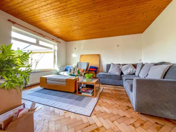 13 Island View loung