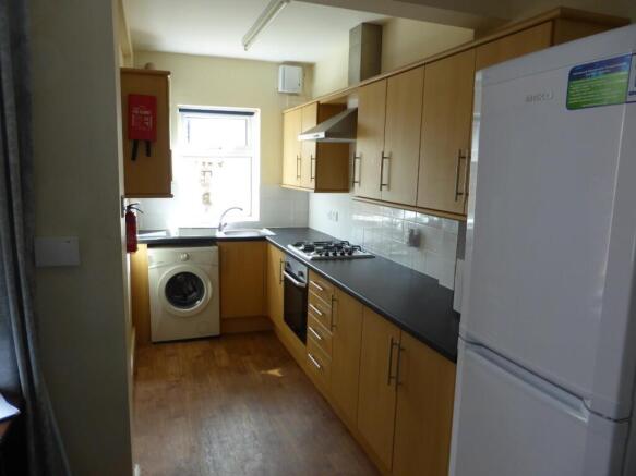 76  Cobden View Road KITCHEN.JPG