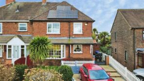 27, Bursley Way, Newcastle ST5 8JQ