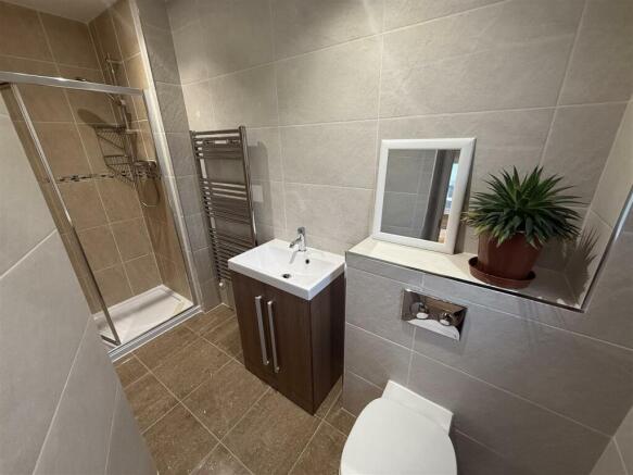 En-Suite Shower Room: