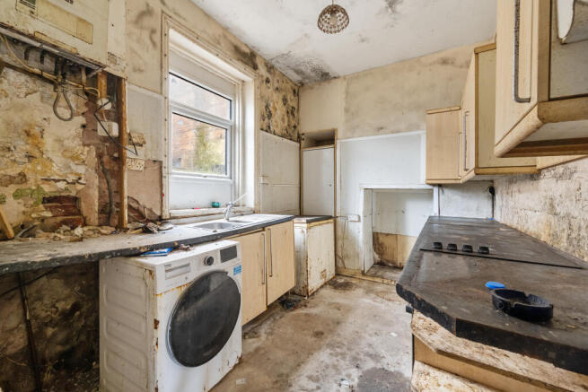 142 - 144 Watson Road, Blackpool, FY4 3EE photo 4