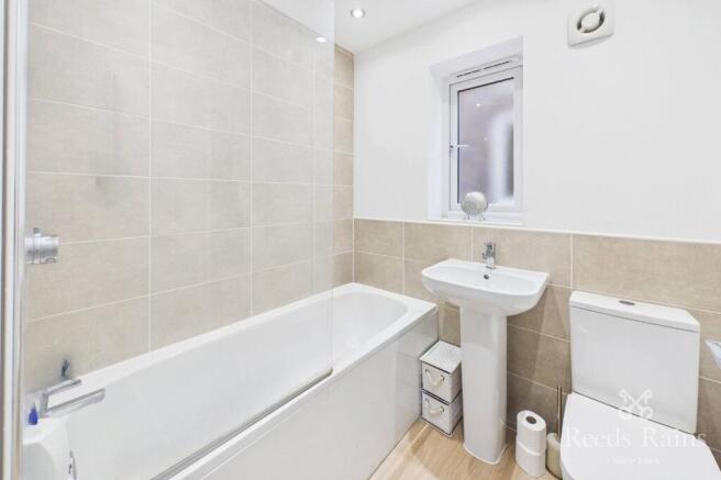 3 bed Semi-Detached for sale Image 10