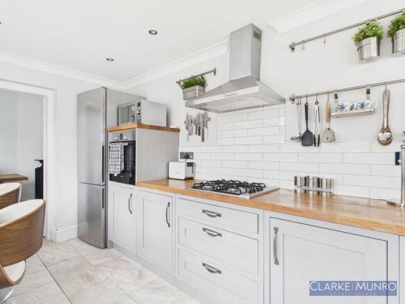 3 bed Semi-Detached for sale Image 9