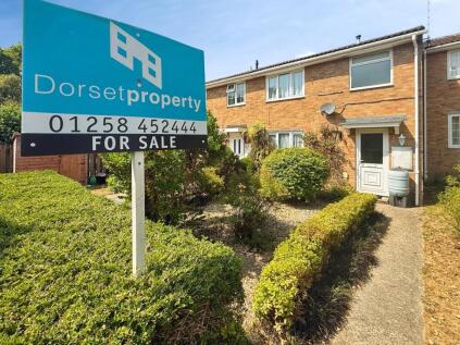 Lockeridge Close, Blandford, Dorset, DT11