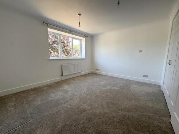 3 bed House to rent Image 5
