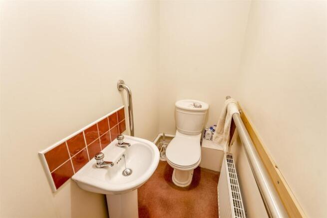 4 bed Detached for sale Image 12