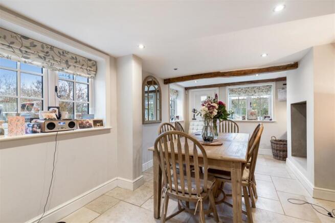 Dining Room.jpg