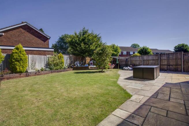 19 Jubilee Road Garden.jpg