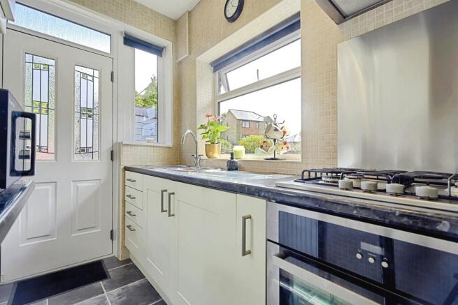 2 bed Semi-Detached for sale Image 5