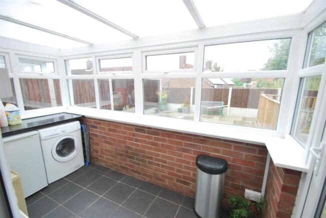 15 St Hildas - Rear Porch utility.JPG