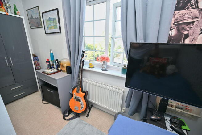 4 bed Semi-Detached for sale Image 12