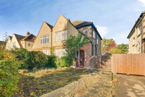 Somerset Avenue, Chessington, KT9