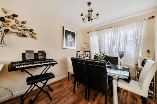 1422483-5-69c5aad...