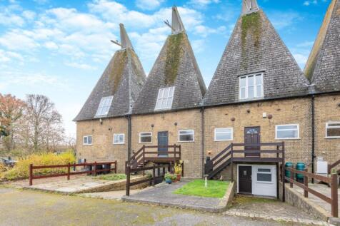Denstead Oast, Denstead Lane, Chartham Hatch, Kent