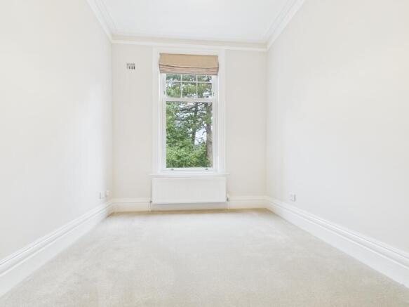 2 bed Flat to rent Image 10