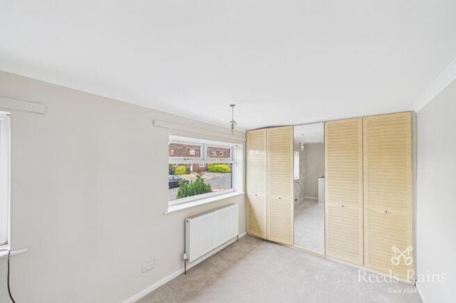 2 bed Semi-Detached to rent Image 9