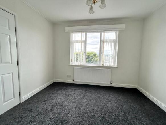 4 bed Semi-Detached for sale Image 5