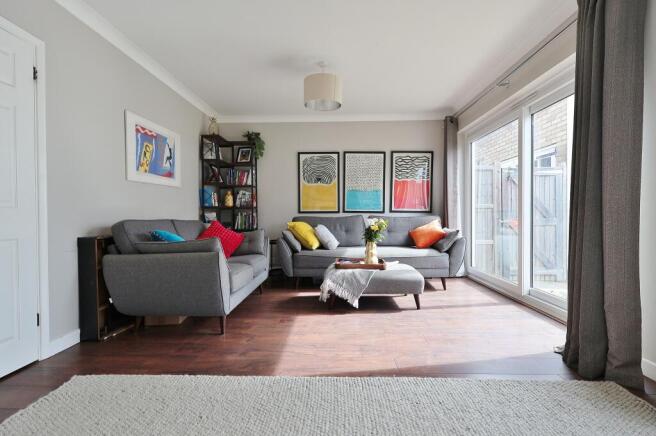 Gainsford Crescent, Hitchin photo 4