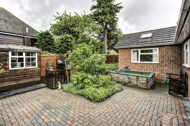 Rear garden &a...