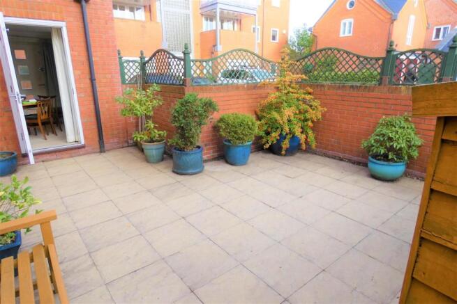 patio3.jpg