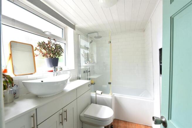 2 bed Terraced for sale Image 6