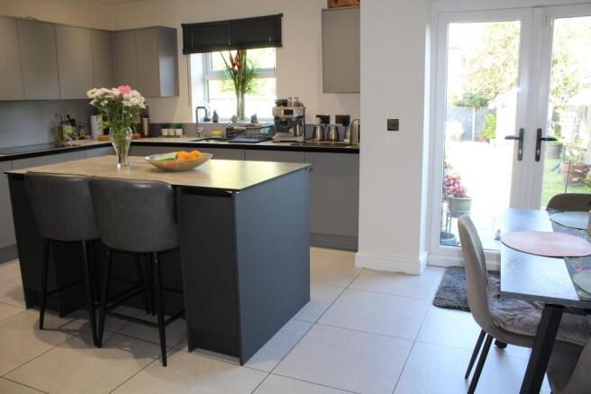 Fitted Kitchen Picture 2