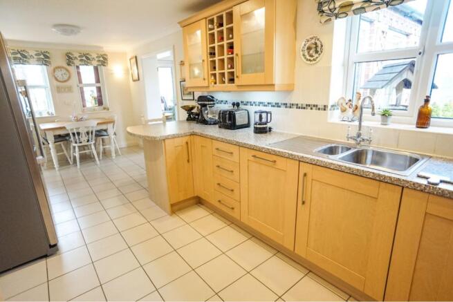 Kitchen/Breakfast