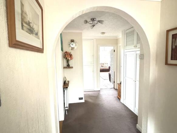 Danes Close Barton on Sea New Milton photo 4