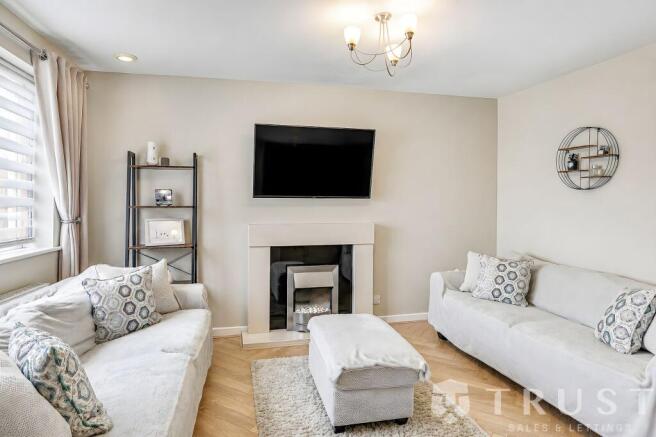 4 bed Detached for sale Image 4