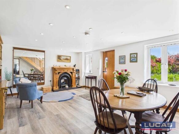 Brambles House With Income Potential,Newborough photo 4