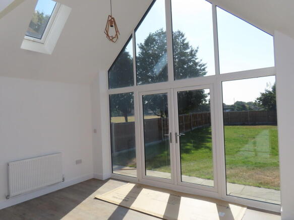 4 bed Detached for sale Image 12