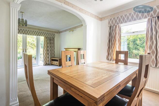 3 bed Bungalow for sale Image 4