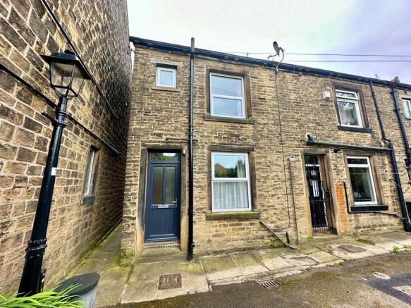 1 bed End of Terrace to rent in halifax